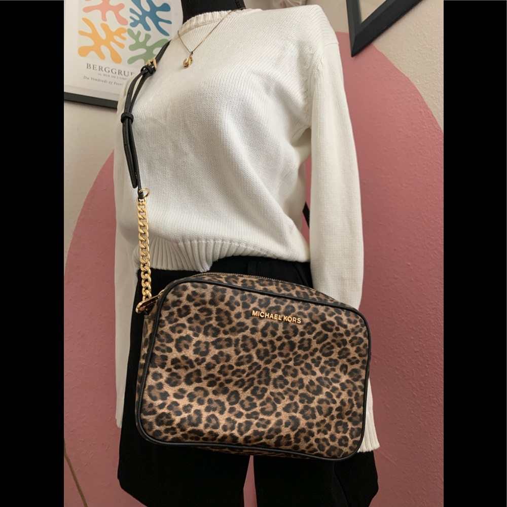 Michal Kors Leopard cross body bag